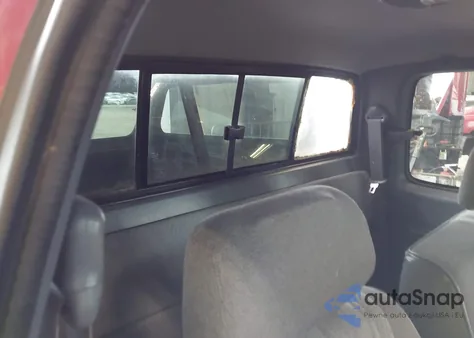 1999 Toyota Tacoma from USA, damaged, VIN 4TAVL52N7XZ419404